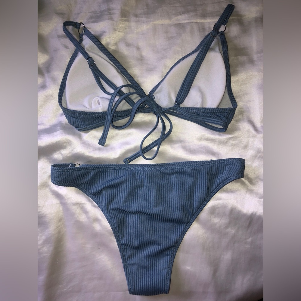 Bikini set - Picture 2 of 2
